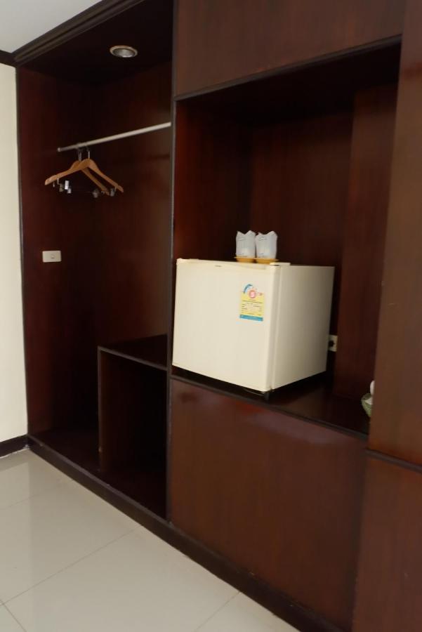 Auychai Grand Hotel Lang Suan Luaran gambar