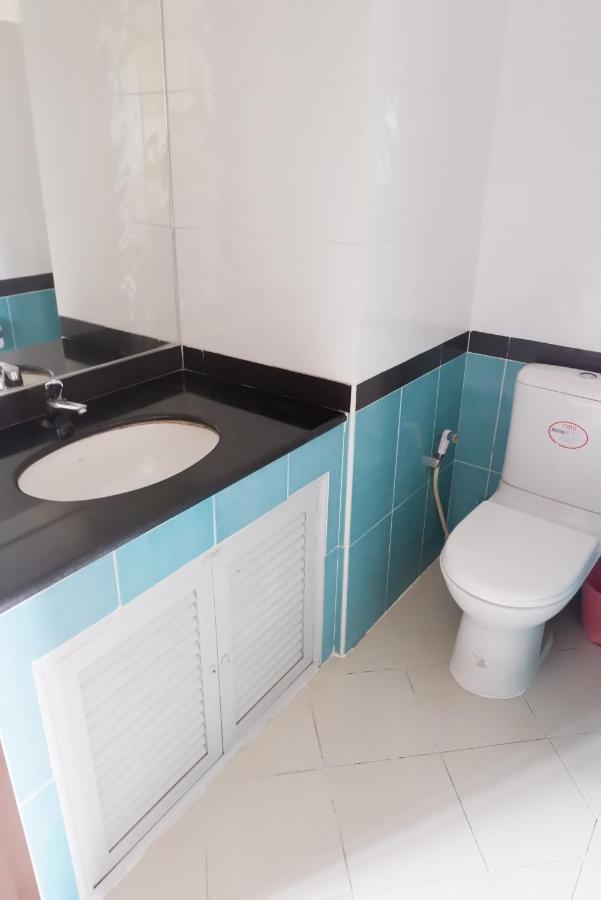 Auychai Grand Hotel Lang Suan Luaran gambar