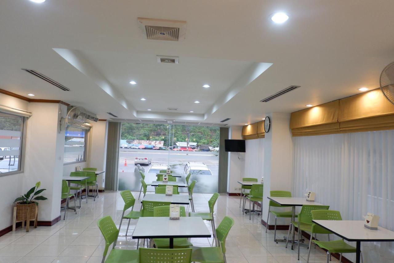 Auychai Grand Hotel Lang Suan Luaran gambar